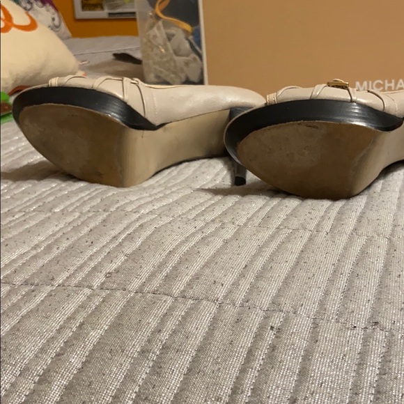 Shoes(604) - Picture 5 of 8